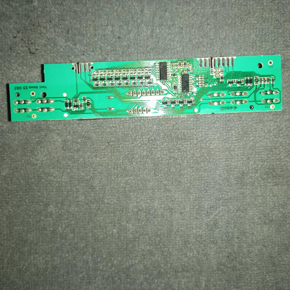 21040370r-09563 1741140200 front display beko