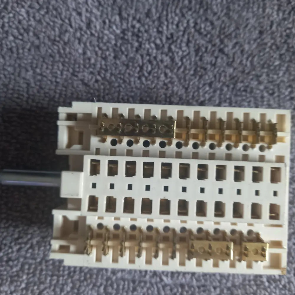 330187810 11HE-040 ZANUSSI ELECTROLUX OVEN SELECTOR SWITCH,USED