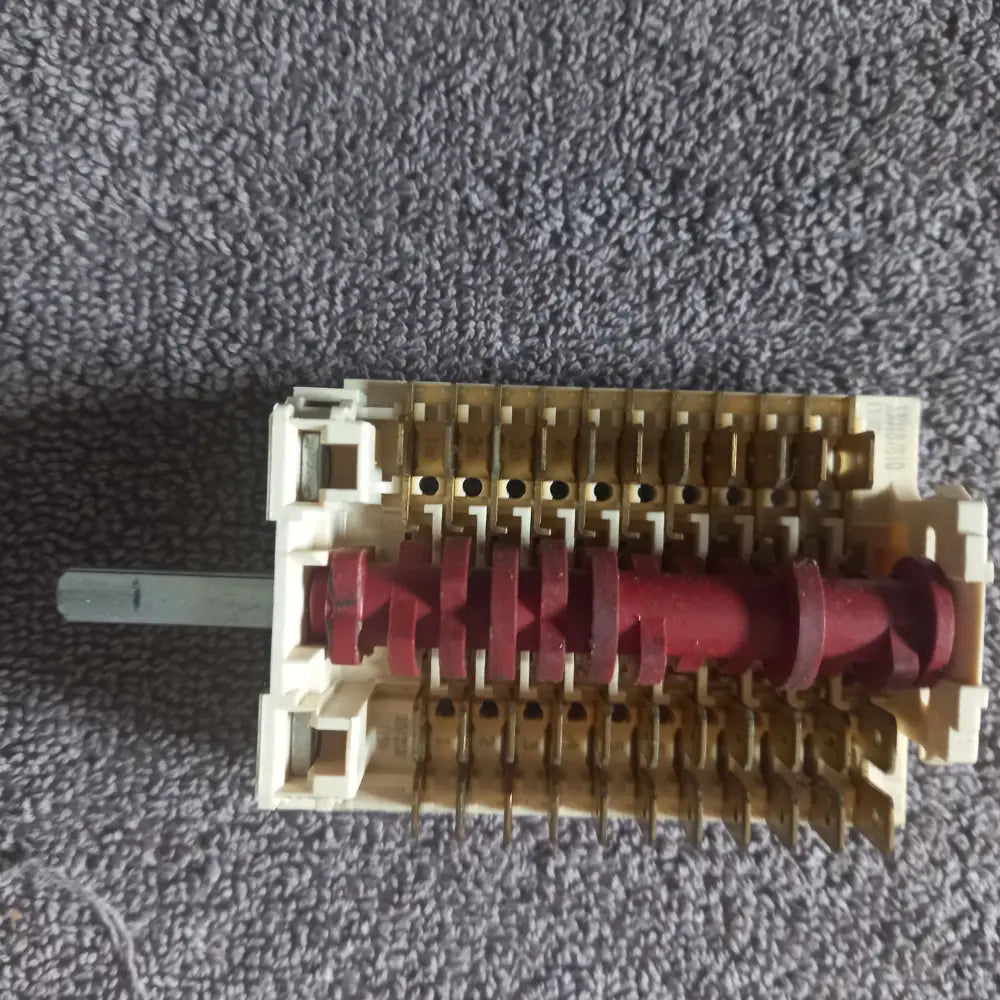 330187810 11HE-040 ZANUSSI ELECTROLUX OVEN SELECTOR SWITCH,USED