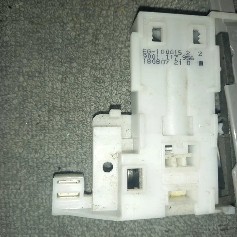 9001 117 956 eg-100015.2 9001117956 bosch siemens dishwasher door lock,used tested.