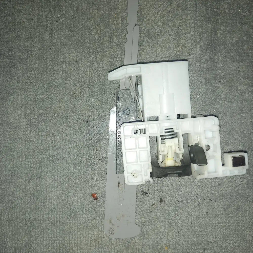 9001 117 956 eg-100015.2 9001117956 bosch siemens dishwasher door lock,used tested.