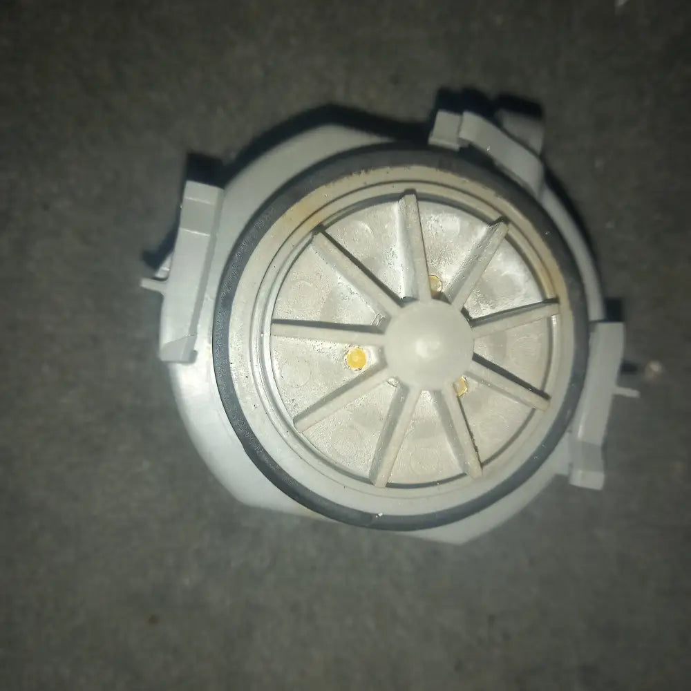 9001122735 bosch siemens dishwaher pump,used tested.