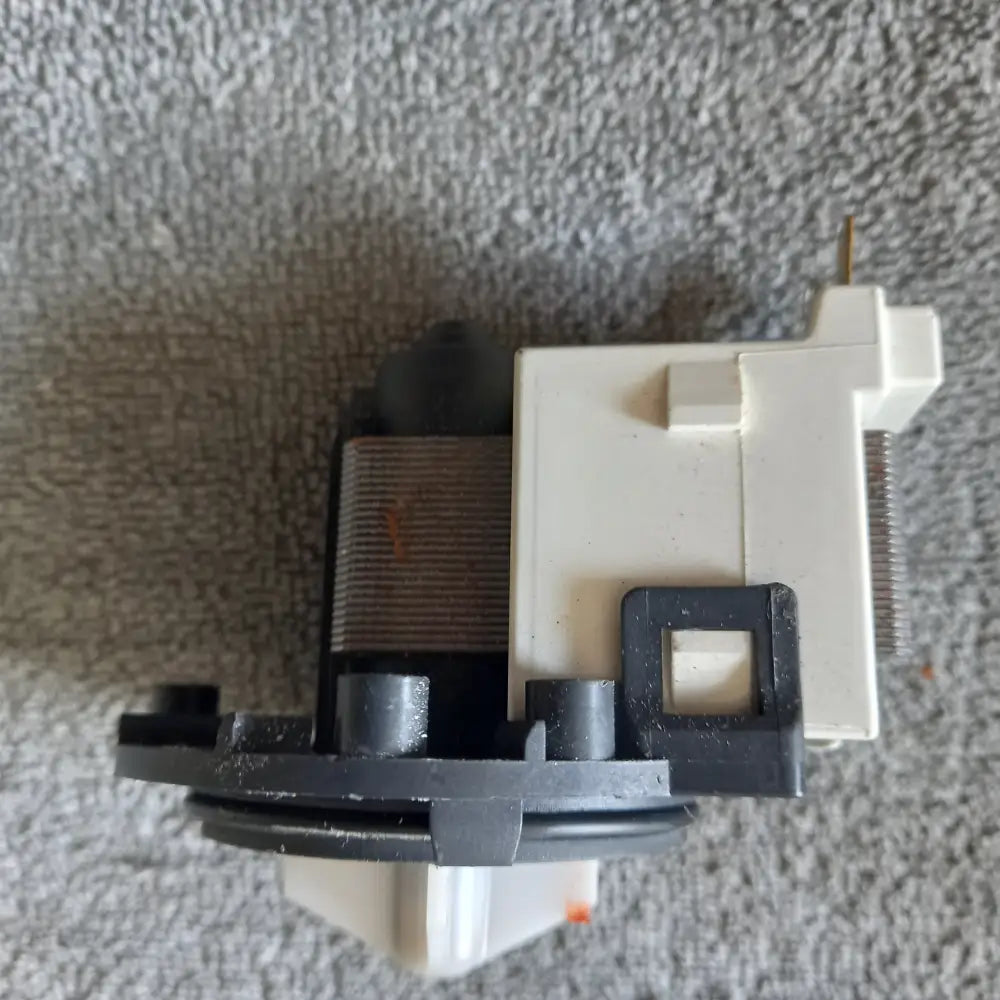 APPLIANCE SPARE PARTS FOR ALL YOU Hotpoint NSWM 943C GG UK N Washing Machine Spares HOTPOINT NSWM 943C WATER DRAIN PUM