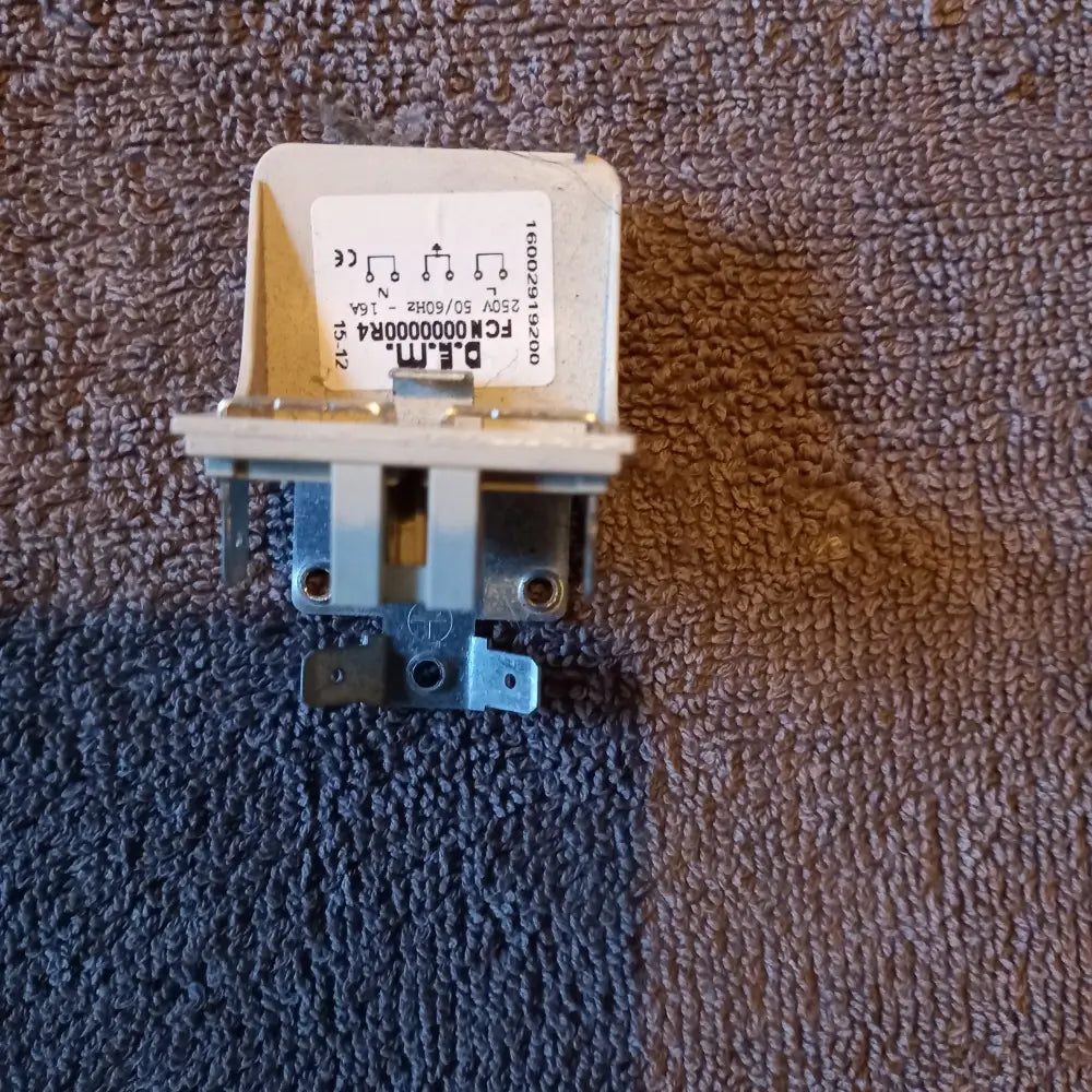 BUY GENUINE HOTPOINT TUMBLE DRYER MAINS FILTER FCN0000000R4