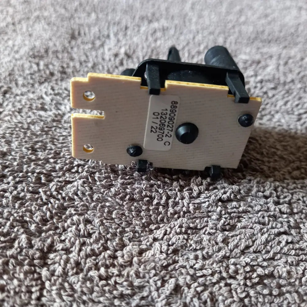 BUY GENUINE PRINTED CIRCUIT SELECTOR SWITCHES 88901027-2 132069700 NEW OTHER MySimpleStore - Your One-Stop Appliance