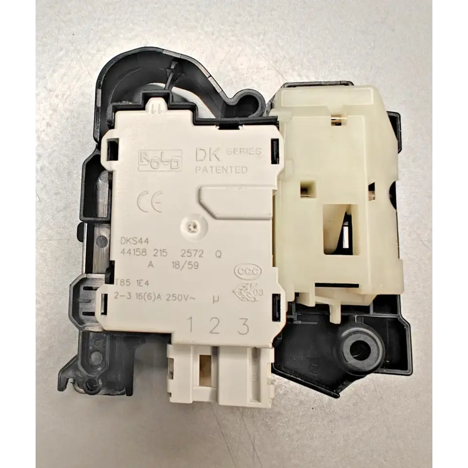 GENUINE BEKO/ARCELIK 2849660600 DOOR LOCK – REMOVED FROM BEKO BM1WT3821W Your One-Stop Appliance Spare Parts Solution