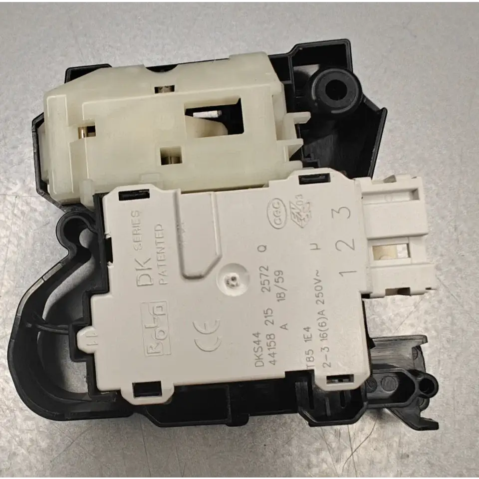 GENUINE BEKO/ARCELIK 2849660600 DOOR LOCK – REMOVED FROM BEKO BM1WT3821W Your One-Stop Appliance Spare Parts Solution