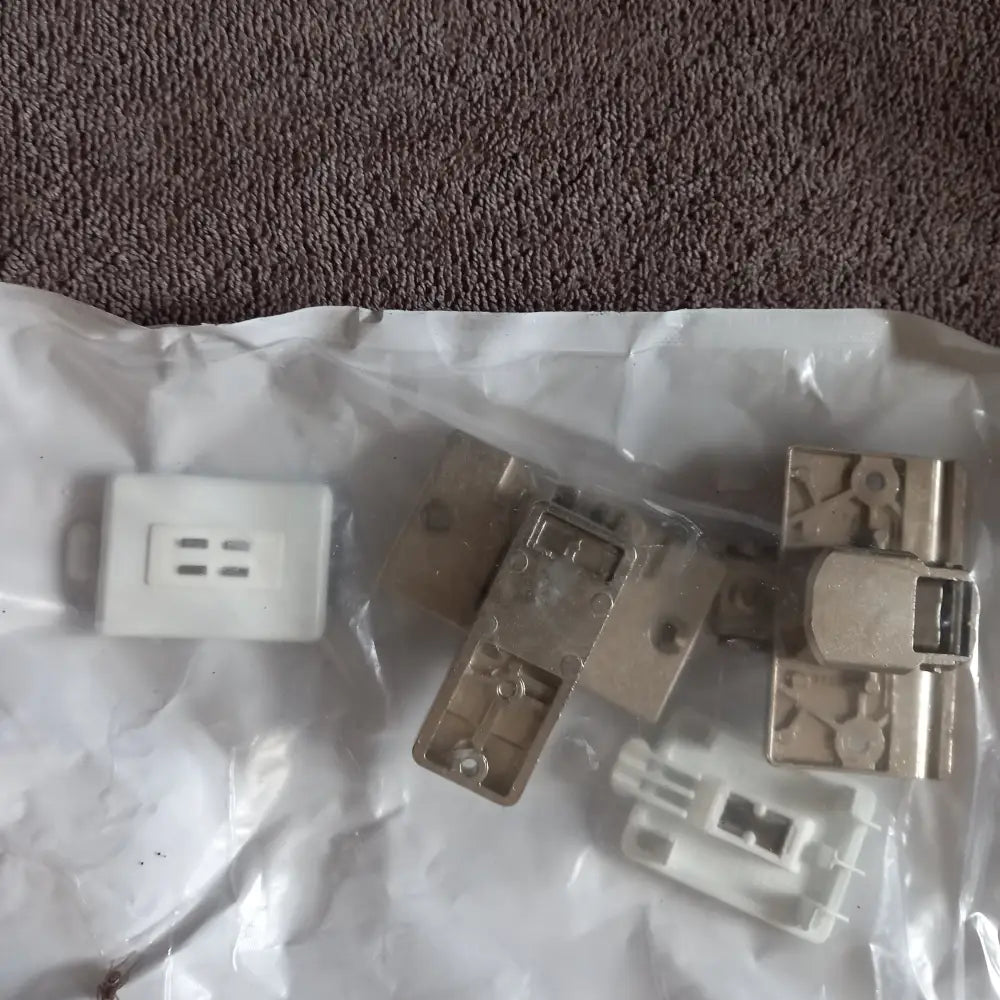 GENUINE BOSCH NEFF SIEMENS INTEGRATED WASHING MACHINE DOOR HINGES.