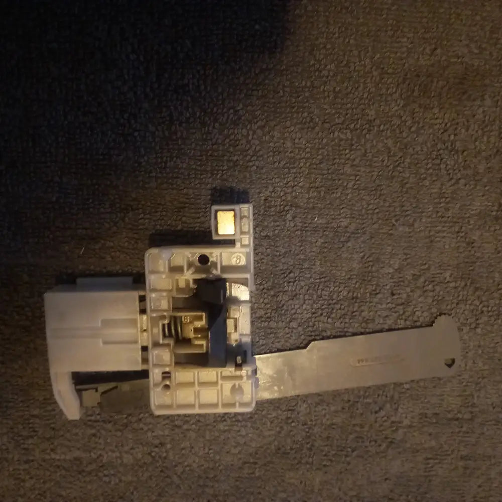 genuine bosch siemens neff dishwasher door lock.9000.541.435 9000541435.