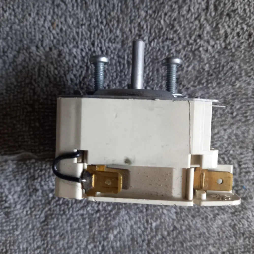 GENUINE CD 6776 D 8 02 47 2H TIMER UNIT