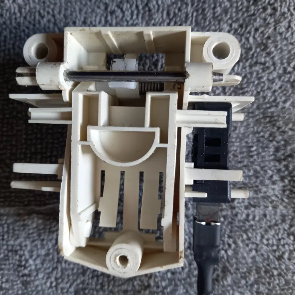 GENUINE DISHWASHER DOOR LOCK NOT A CHEAP COPY.2018209