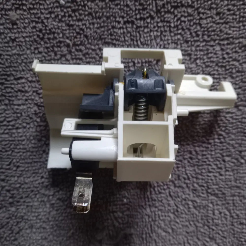 genuine spare parts Beko dsfs1531w Dishwasher Door Interlock Catch Your One-Stop Appliance Spare Parts Solution