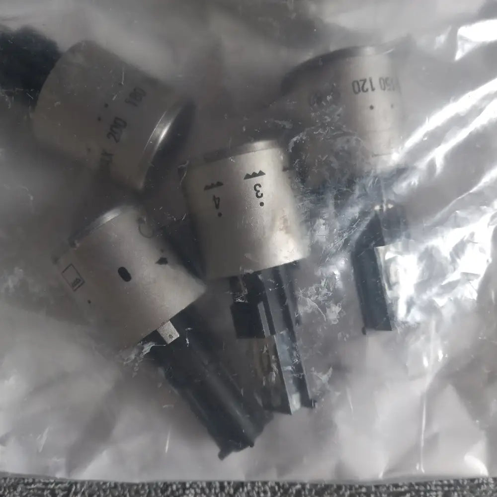 GENUINE SPARE PARTS FOR HOTPOINT BUILT IN OVEN SELECTOR DIALS/KNOBS IN SILVER