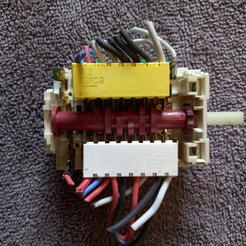 genuine spares for Hisense Cooker & Hob Selector Switch G726617 726617 1he-379 Your One-Stop Appliance Spare Parts