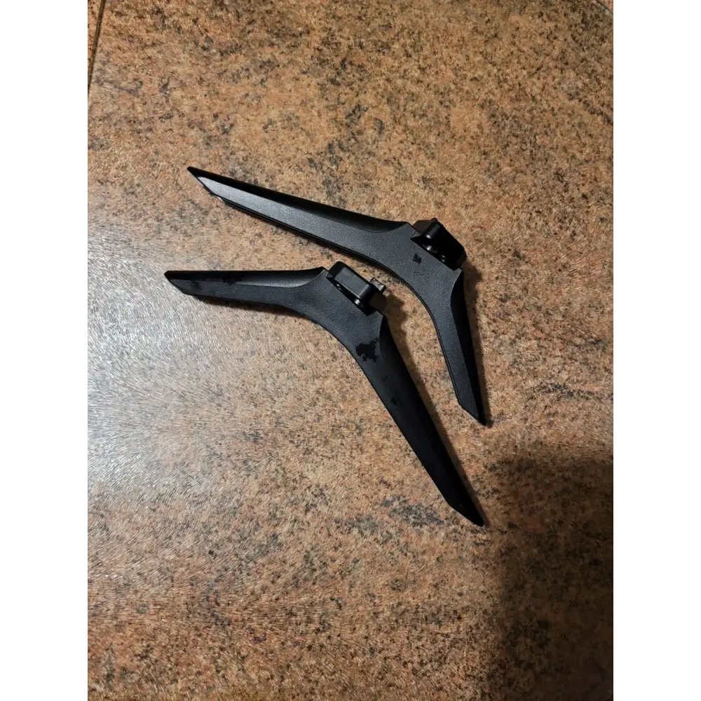 HISENSE 40A5600FTUK GENUINE STANDS WITH SCREWS
