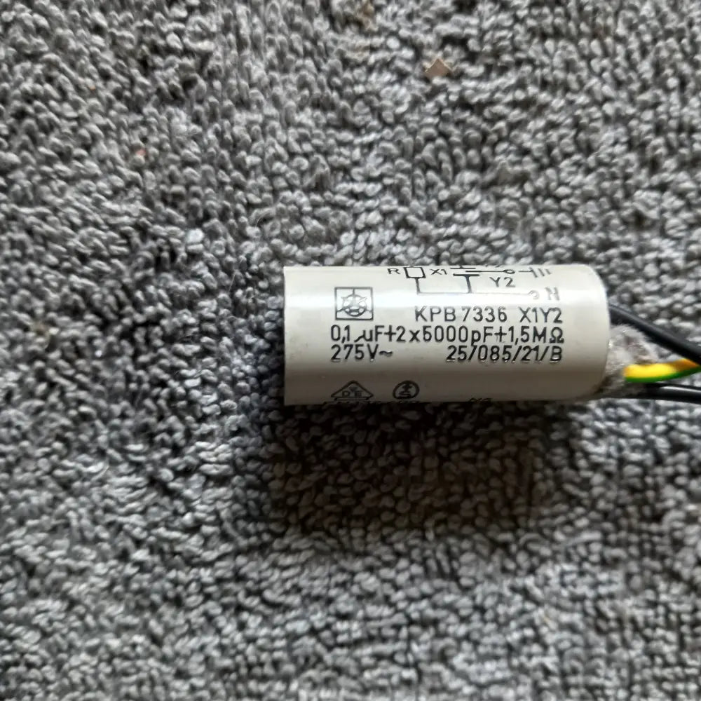 hotpoint creda Tumble drier spare part interference suppressor.kpb7336 x1y2
