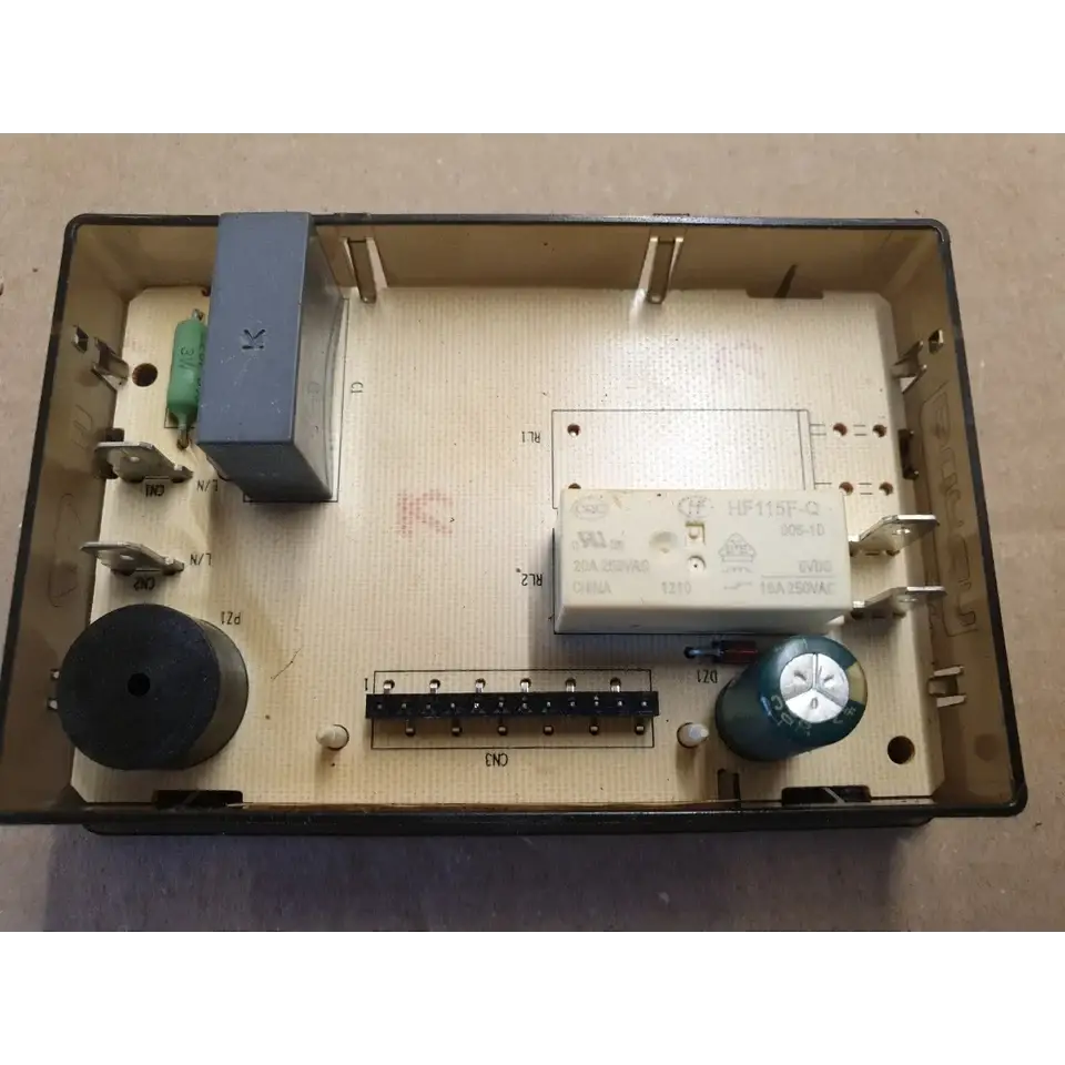 Hotpoint SE661X Timer/Clock Ariston 0132178 Briton Code 30411350 CK1537 used tested.