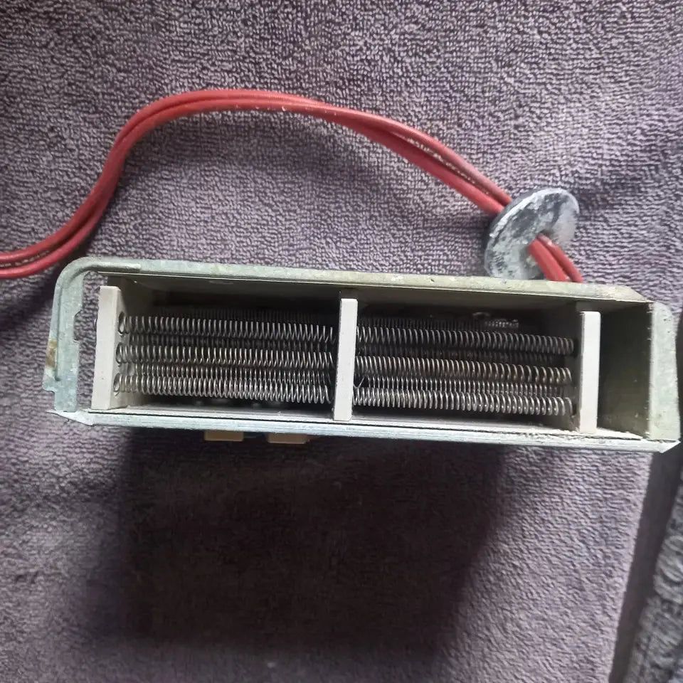 MySimpleStore - Your One-Stop Appliance Spare Parts Solution3 PINS IRCA 1270 526Z 240V 1400W 600W 125753033 411406Y