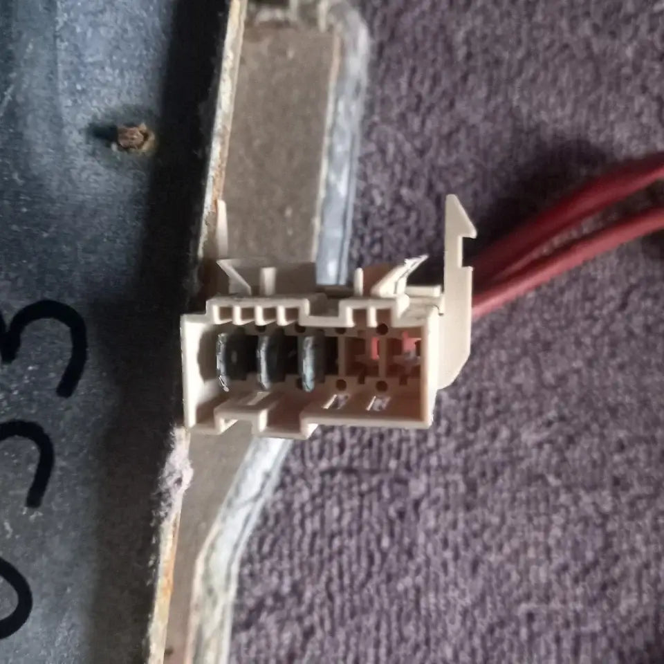 MySimpleStore - Your One-Stop Appliance Spare Parts Solution3 PINS IRCA 1270 526Z 240V 1400W 600W 125753033 411406Y