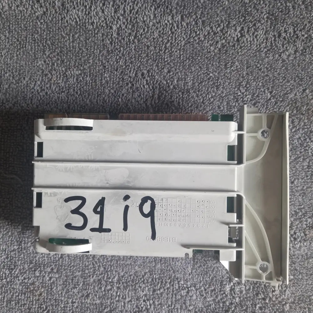 The code LB6N031I9 refers to a power control module (electronic control board)