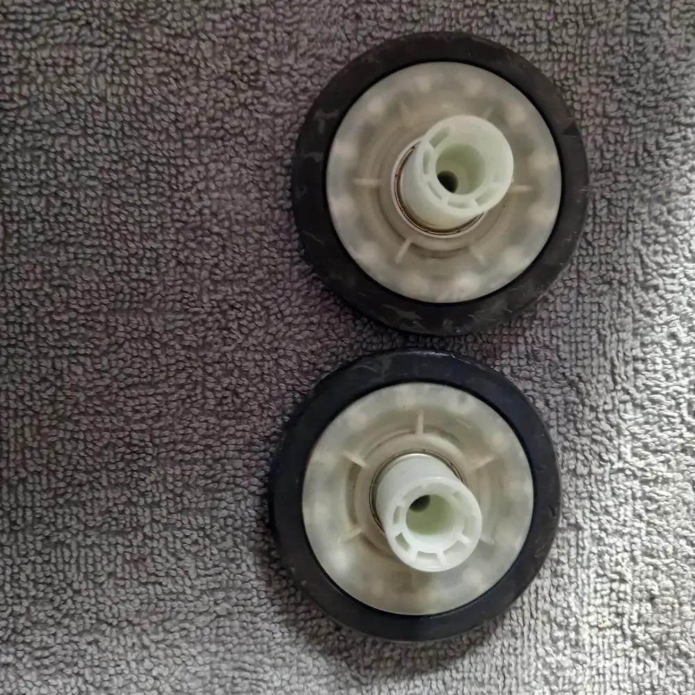 TUMBLE DRYER ZANUSSI ZDC37100W Drum Support Wheel x2 used no wear