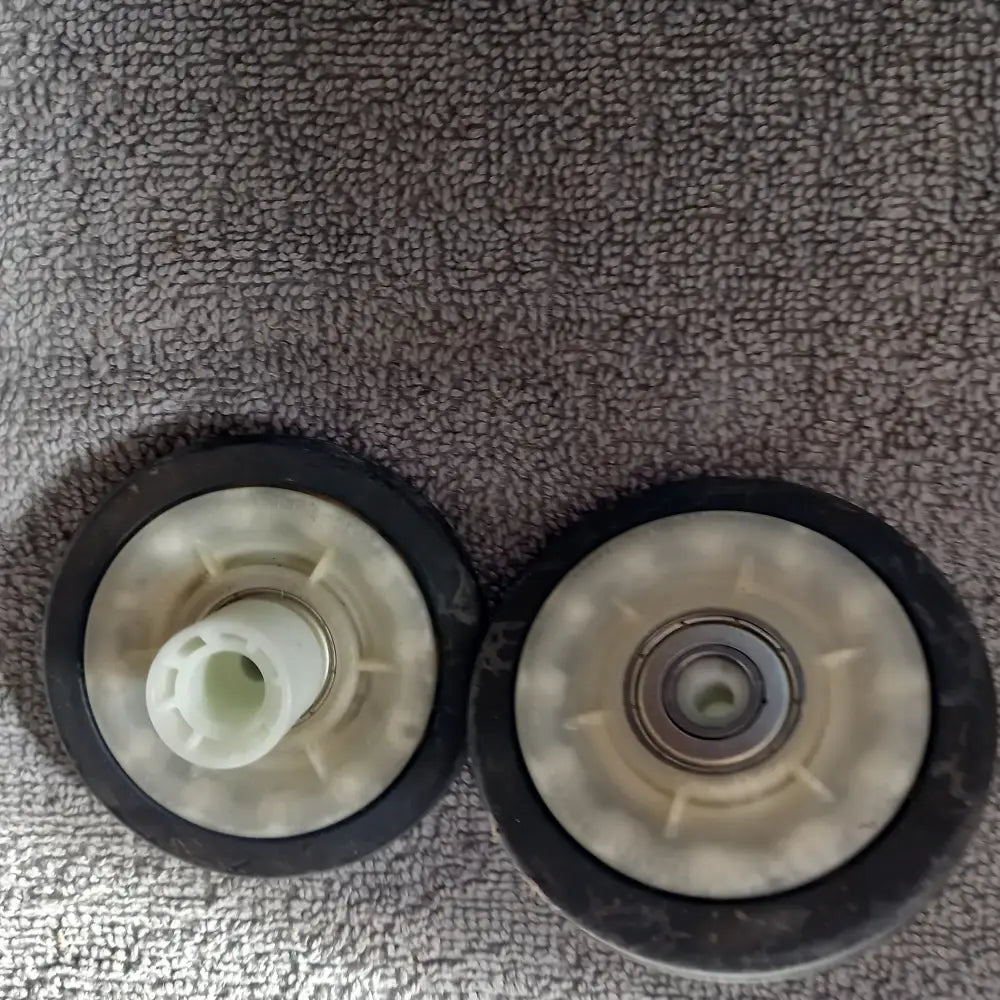 TUMBLE DRYER ZANUSSI ZDC37100W Drum Support Wheel x2 used no wear